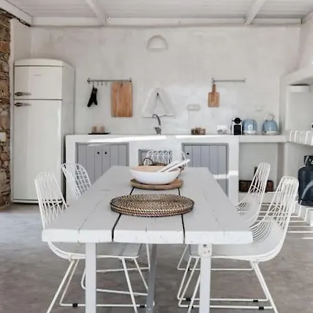 Dom wakacyjny Windmill House With Private Pool And Breathtaking Views *